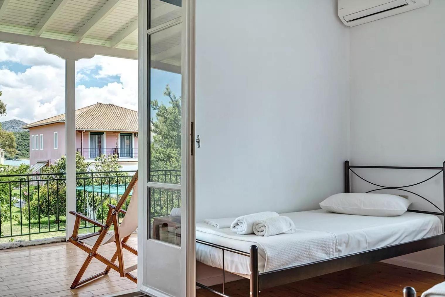 Woodpecker House Lefkada Apartment Lygia  Exterior photo